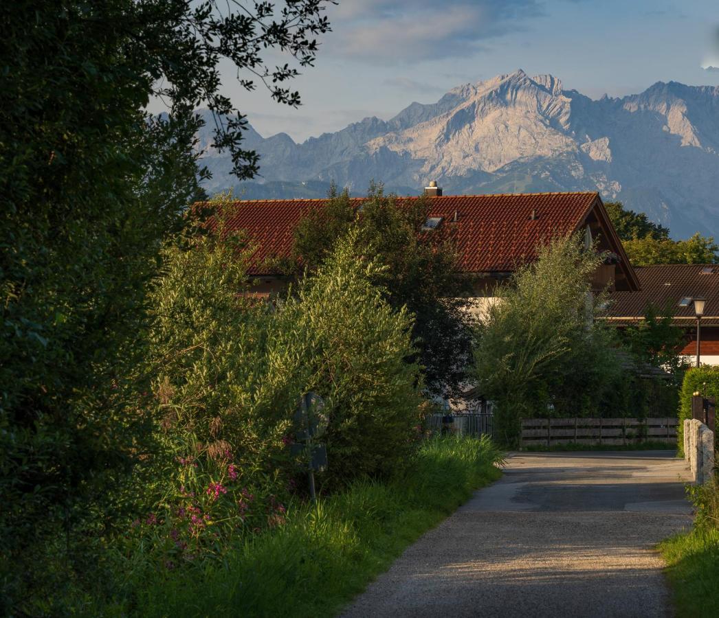 Das Bergquartier - Ferienwohnung Zugspitze اوبيرو المظهر الخارجي الصورة