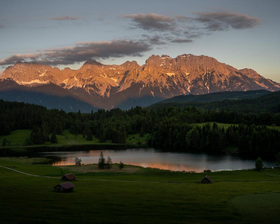 Das Bergquartier - Ferienwohnung Zugspitze اوبيرو المظهر الخارجي الصورة